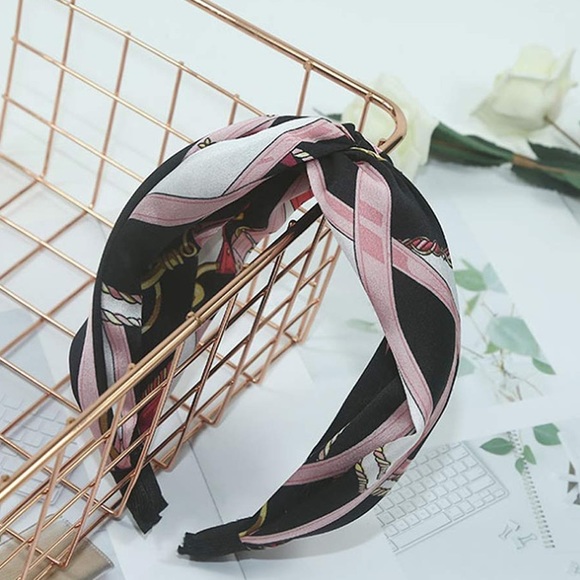 Turban Twist Headband - Picture 7 of 7